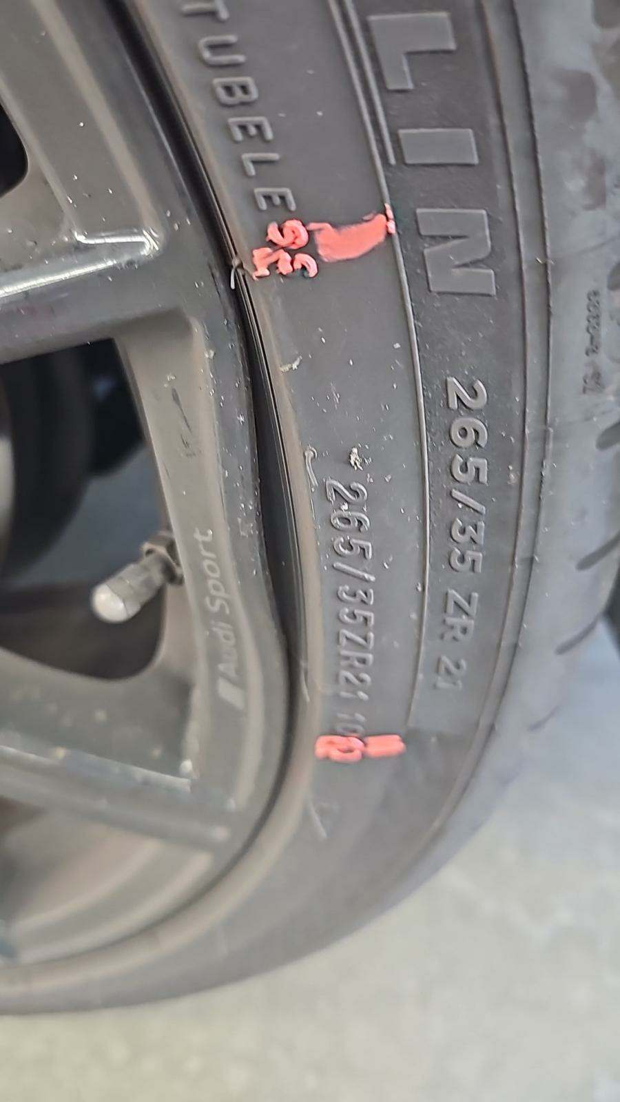 2022 Audi S8 Base AWD