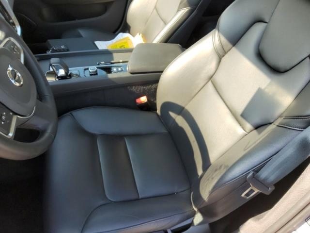 2025 Volvo S60 B5 Core FWD