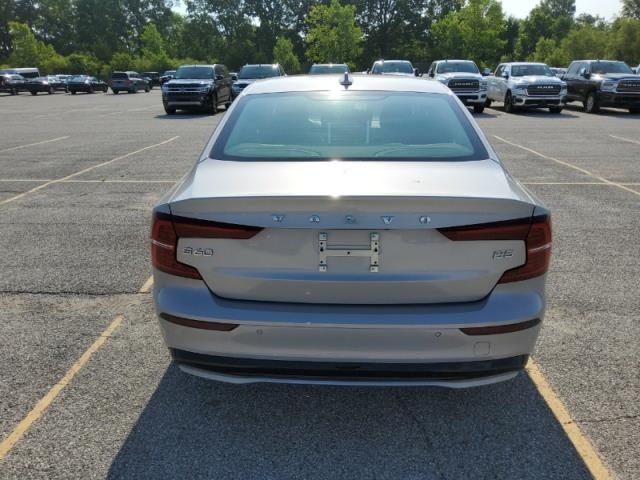 2025 Volvo S60 B5 Core FWD