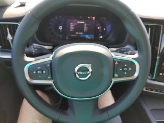 2025 Volvo S60 B5 Core FWD