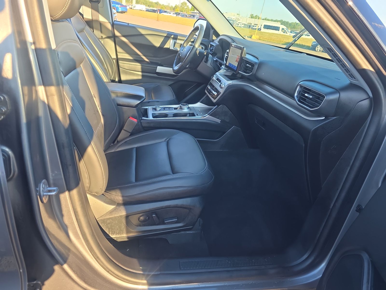 2022 Ford Explorer XLT AWD
