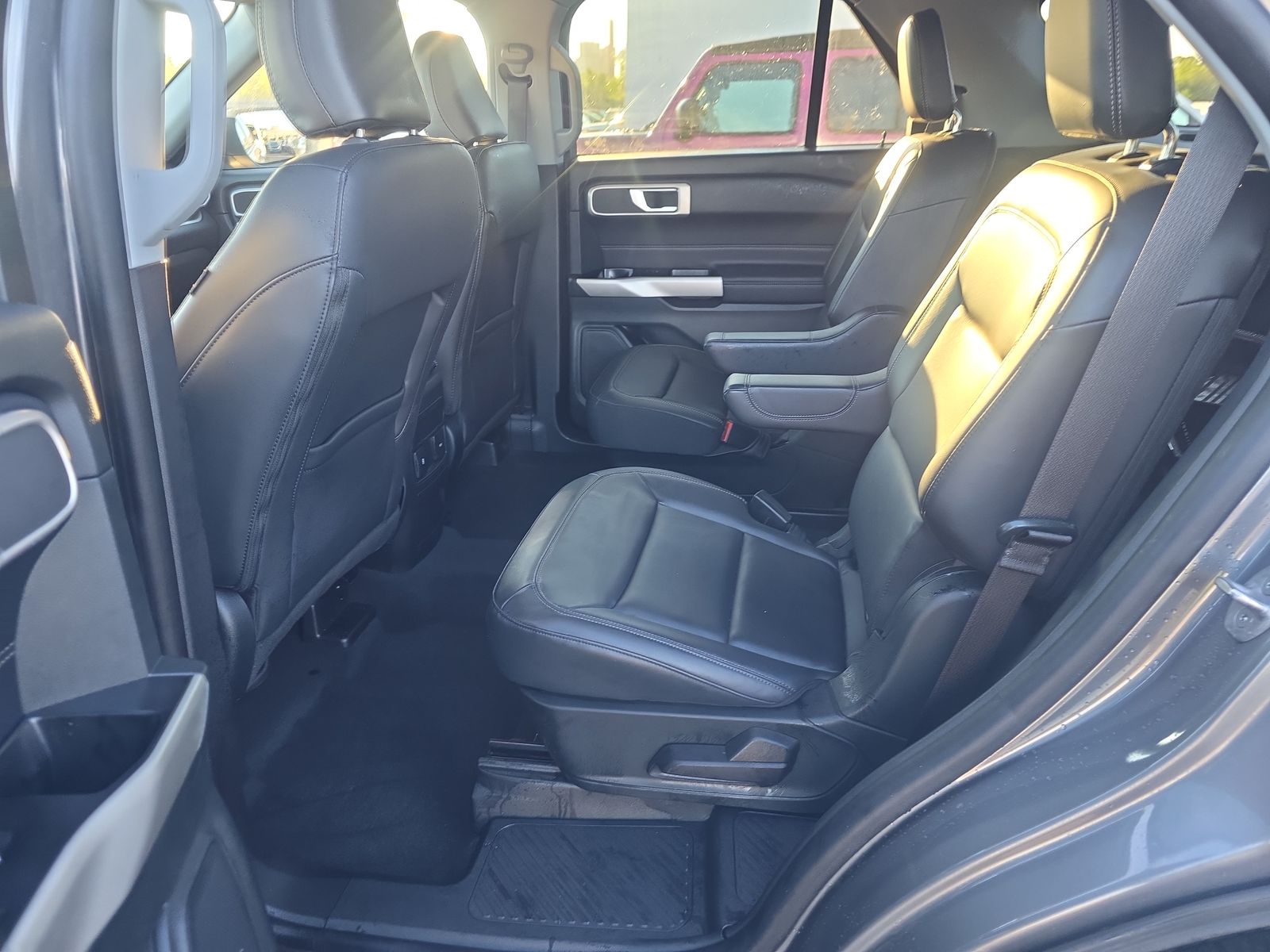 2022 Ford Explorer XLT AWD