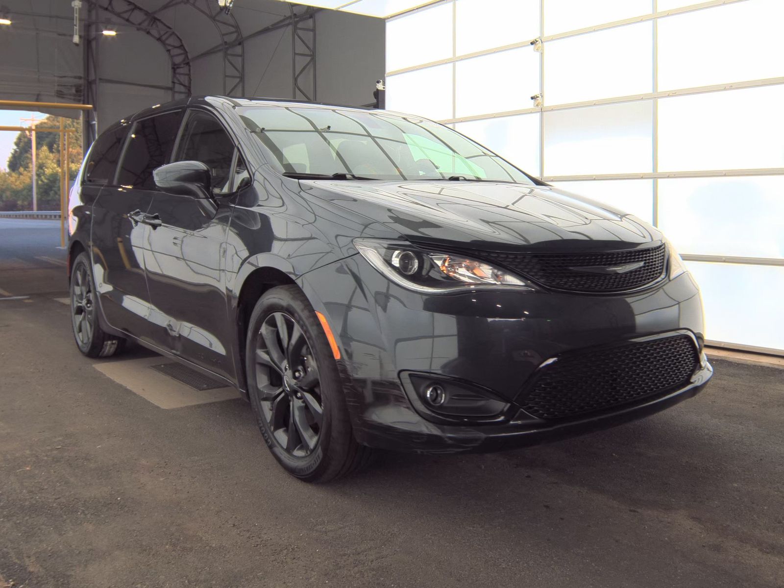2020 Chrysler Pacifica Touring FWD
