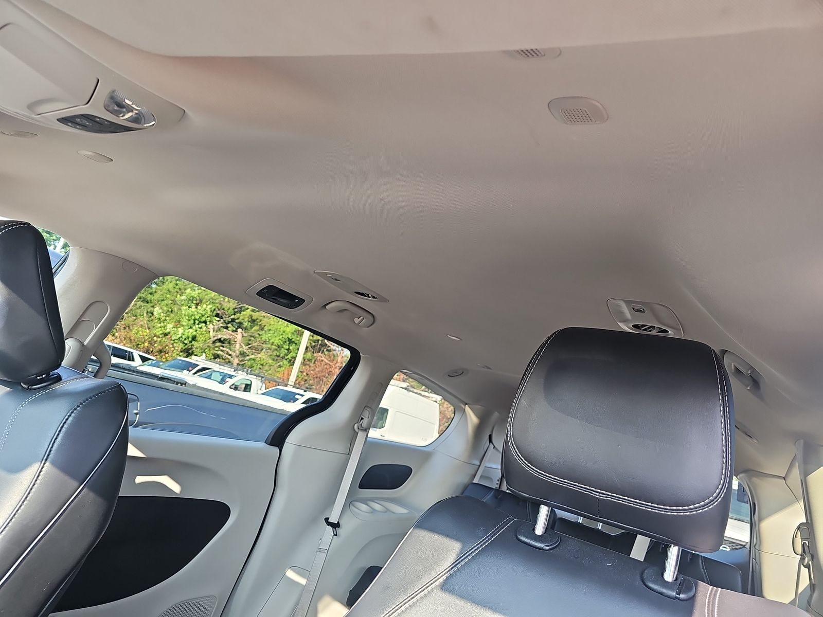 2024 Chrysler Pacifica Hybrid Select FWD