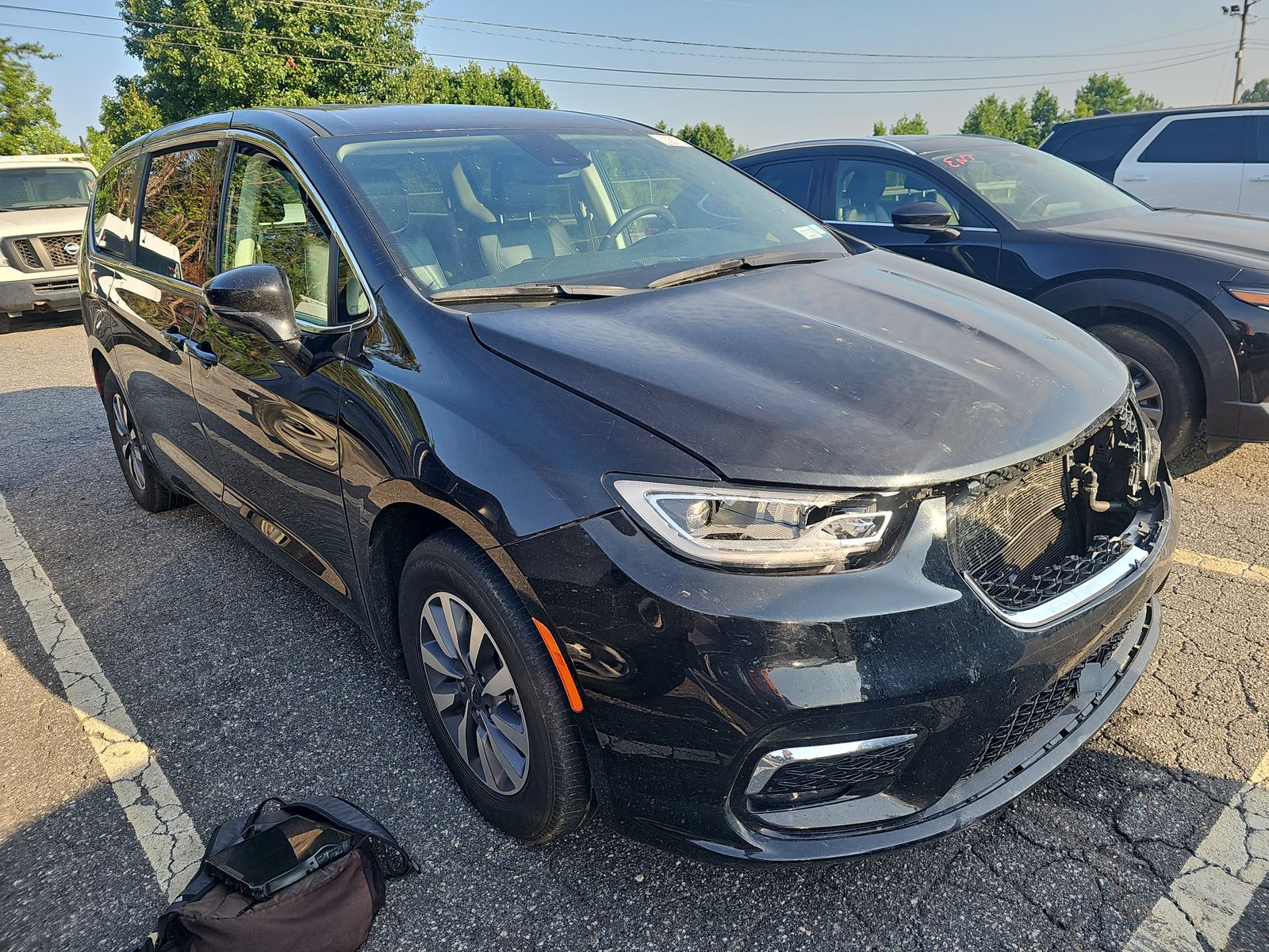 2024 Chrysler Pacifica Hybrid Select FWD