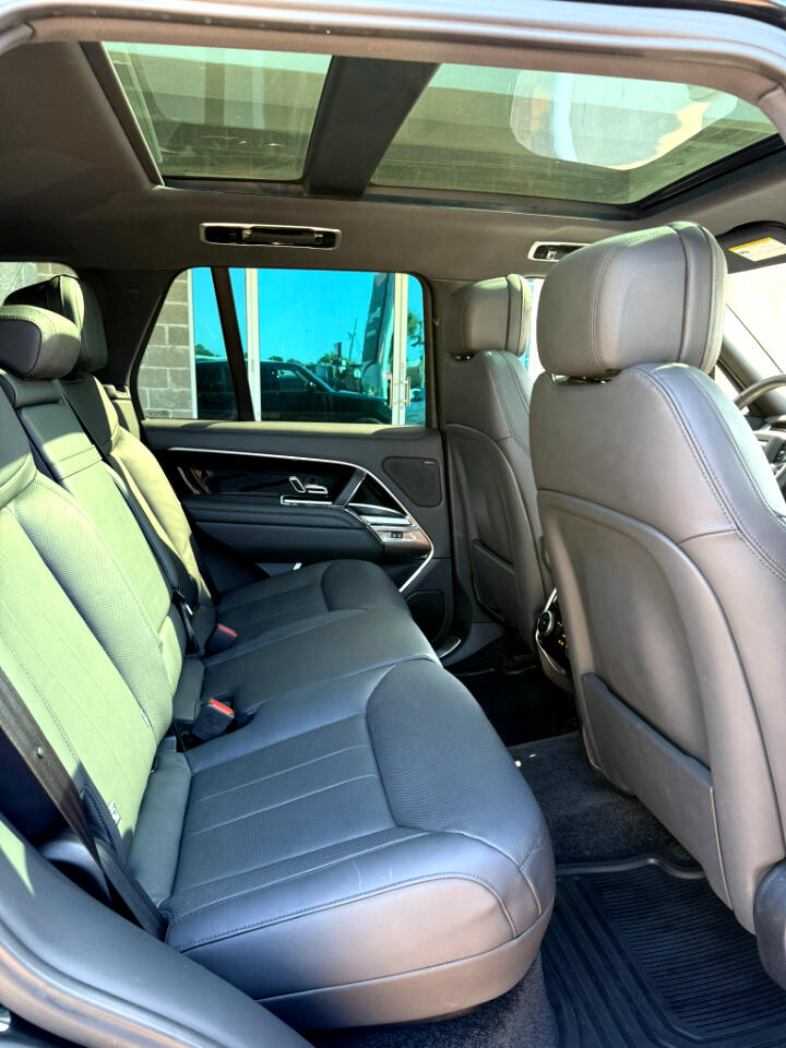 2023 Land Rover Range Rover SE AWD