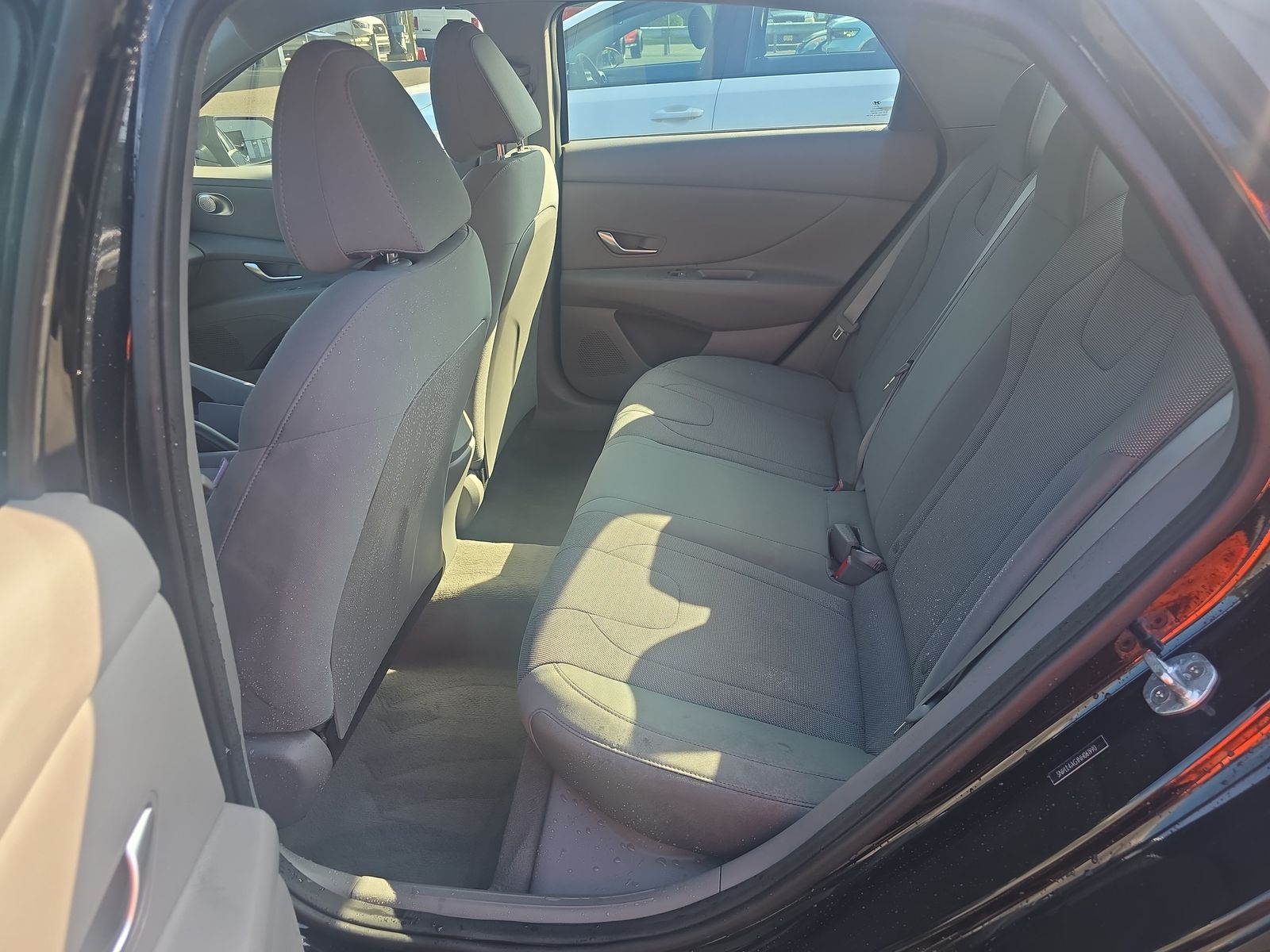 2022 Hyundai Elantra SE FWD