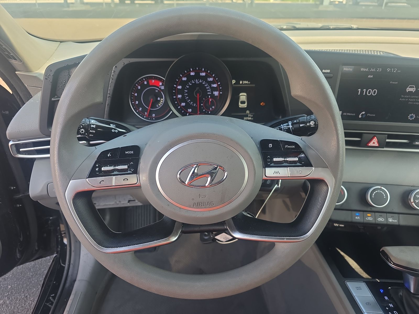 2022 Hyundai Elantra SE FWD