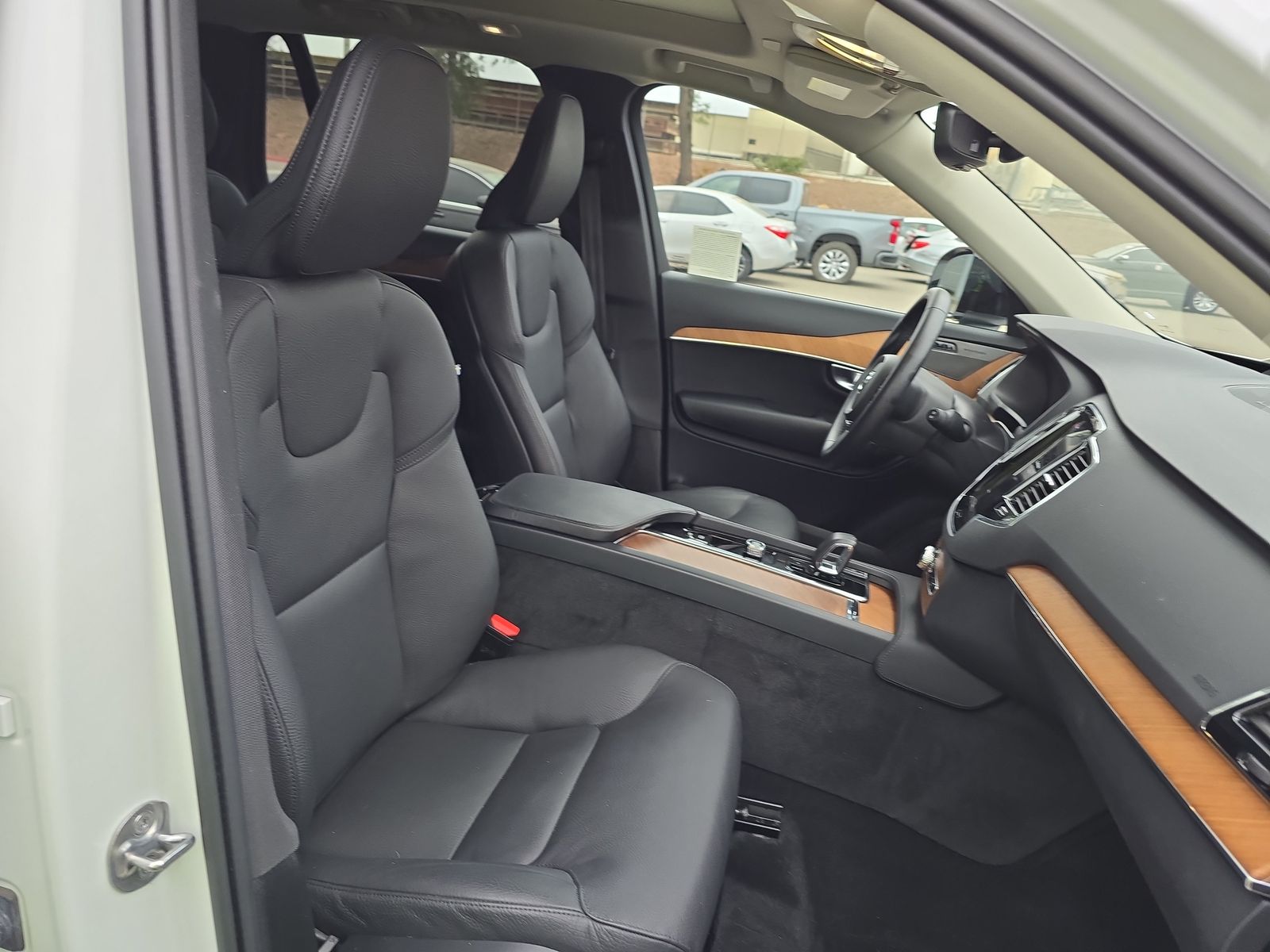 2023 Volvo XC90 Recharge T8 Plus AWD