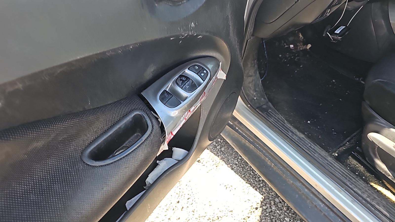 2012 Nissan JUKE S AWD