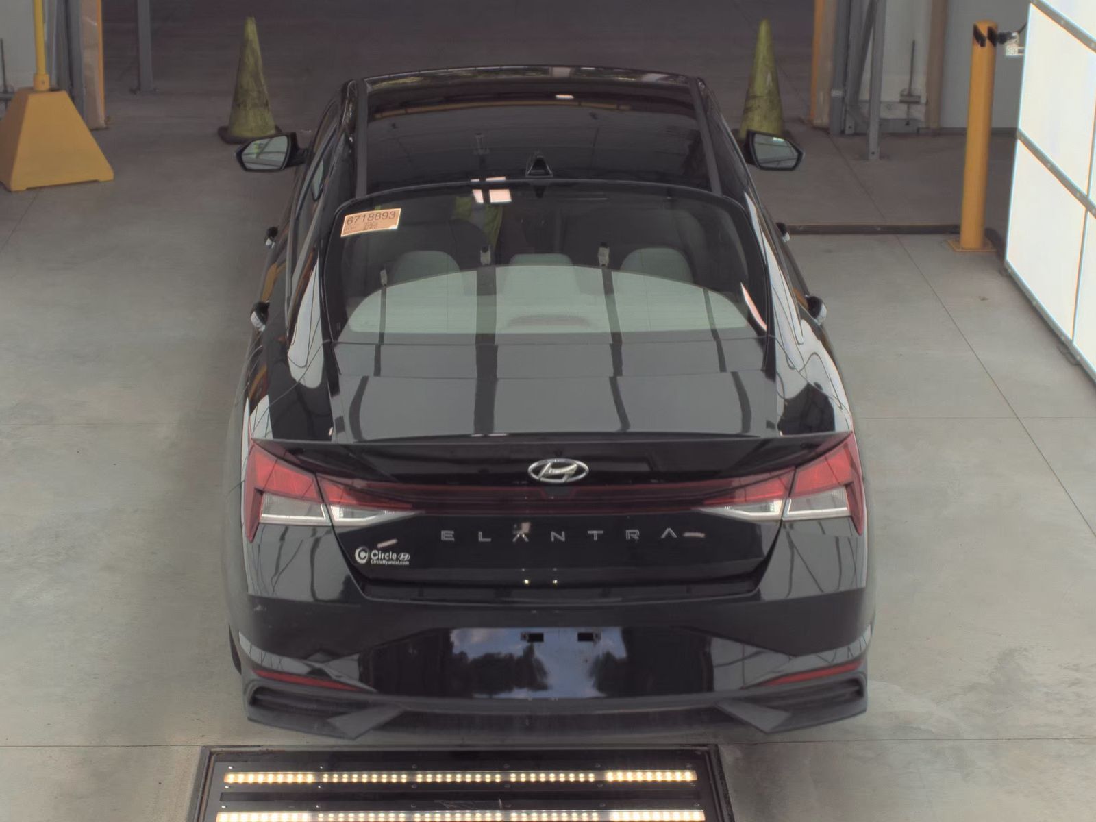 2022 Hyundai Elantra SE FWD