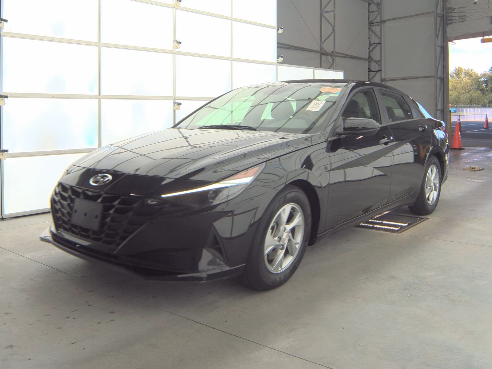 2022 Hyundai Elantra SE FWD