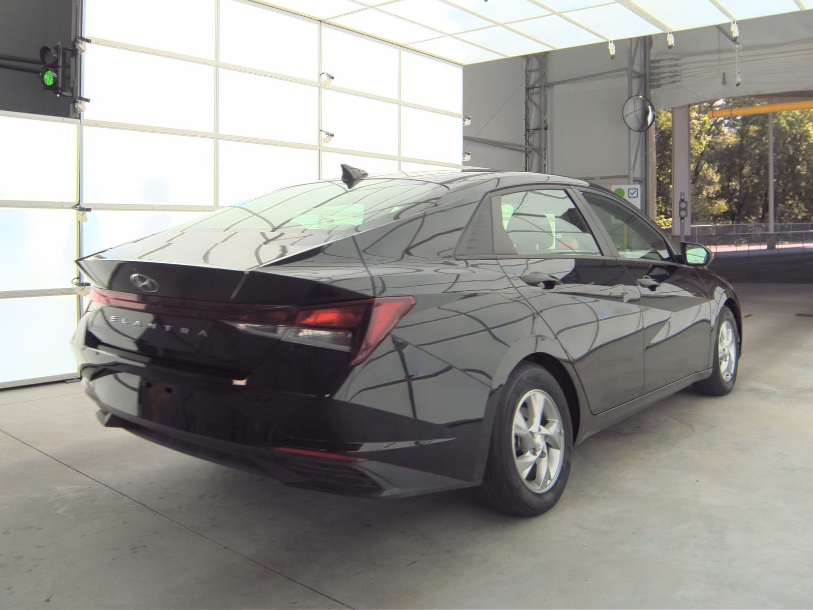 2022 Hyundai Elantra SE FWD