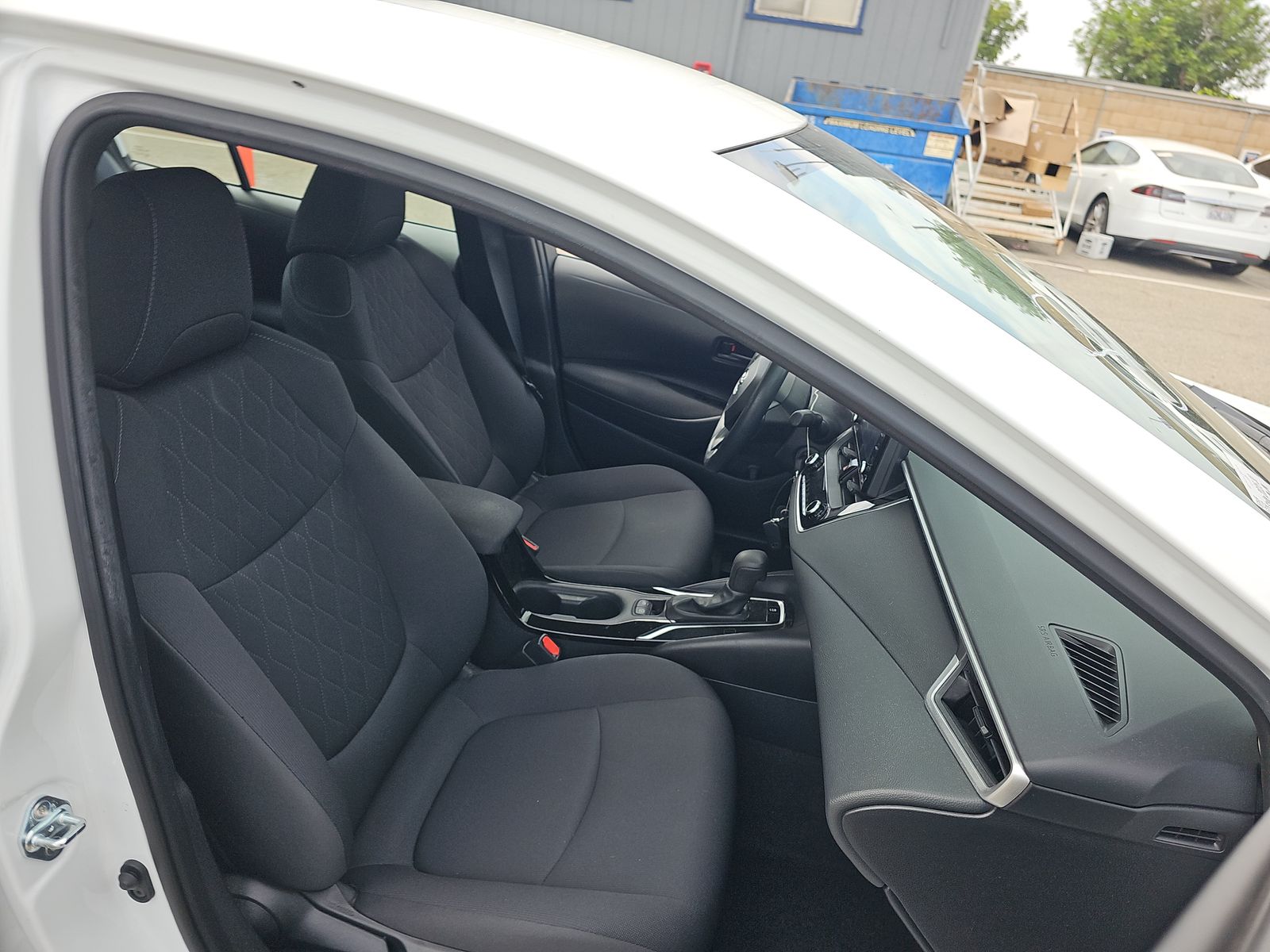 2022 Toyota Corolla LE FWD
