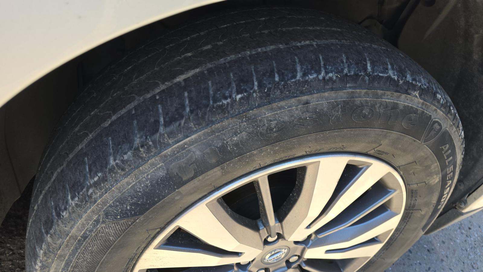 2020 Nissan Pathfinder SL FWD