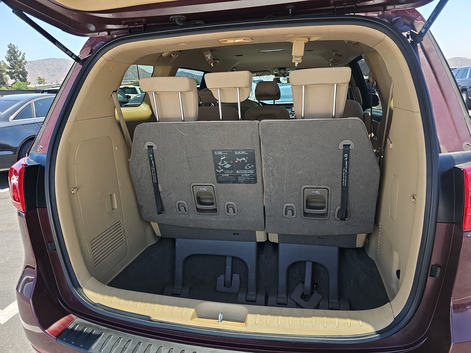 2018 Kia Sedona LX FWD