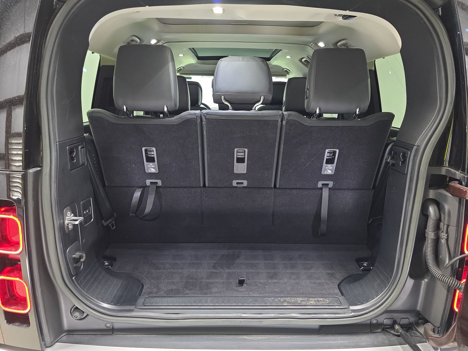 2023 Land Rover Defender 130 First Edition AWD