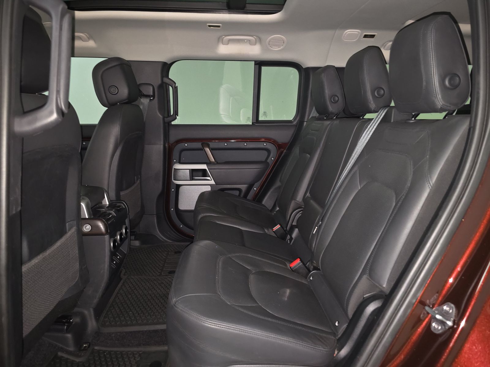 2023 Land Rover Defender 130 First Edition AWD