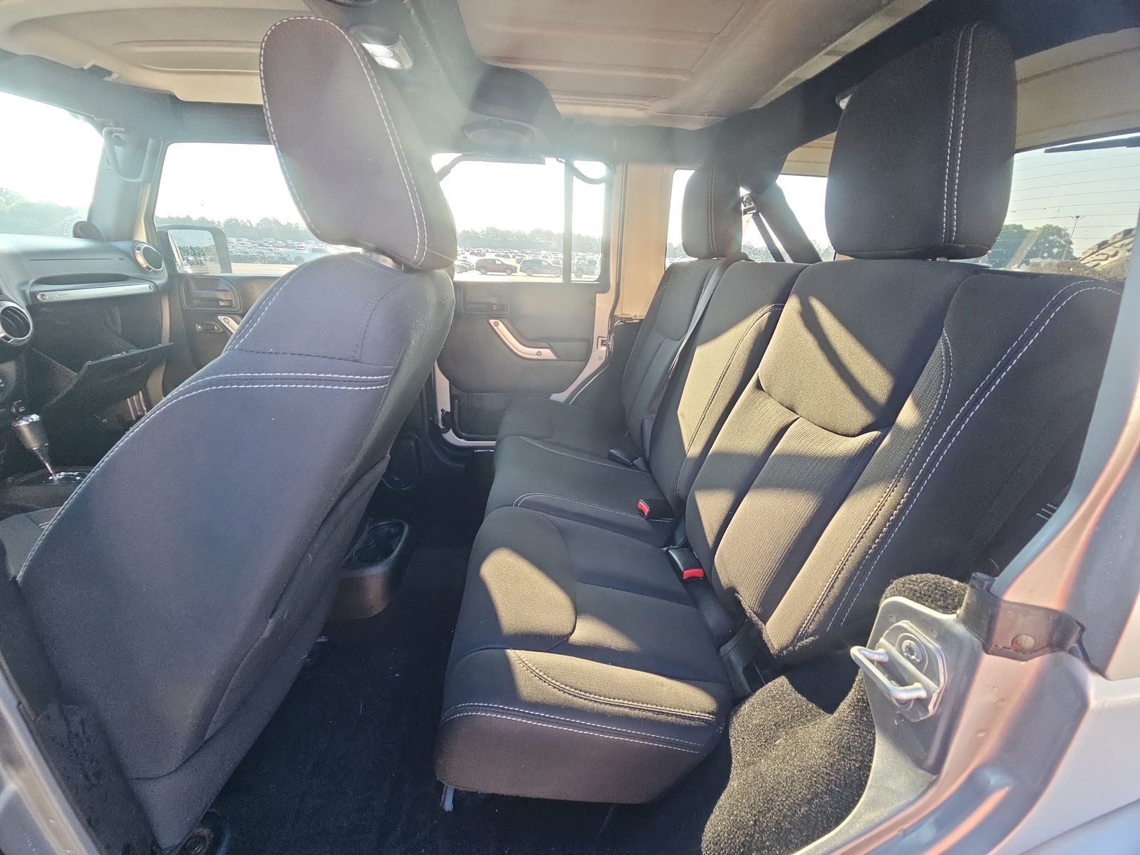 2014 Jeep Wrangler Unlimited Sahara AWD