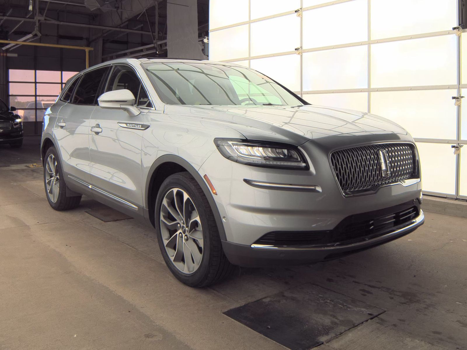 2022 Lincoln Nautilus Reserve FWD