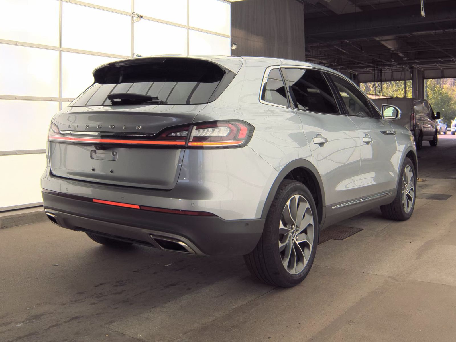 2022 Lincoln Nautilus Reserve FWD