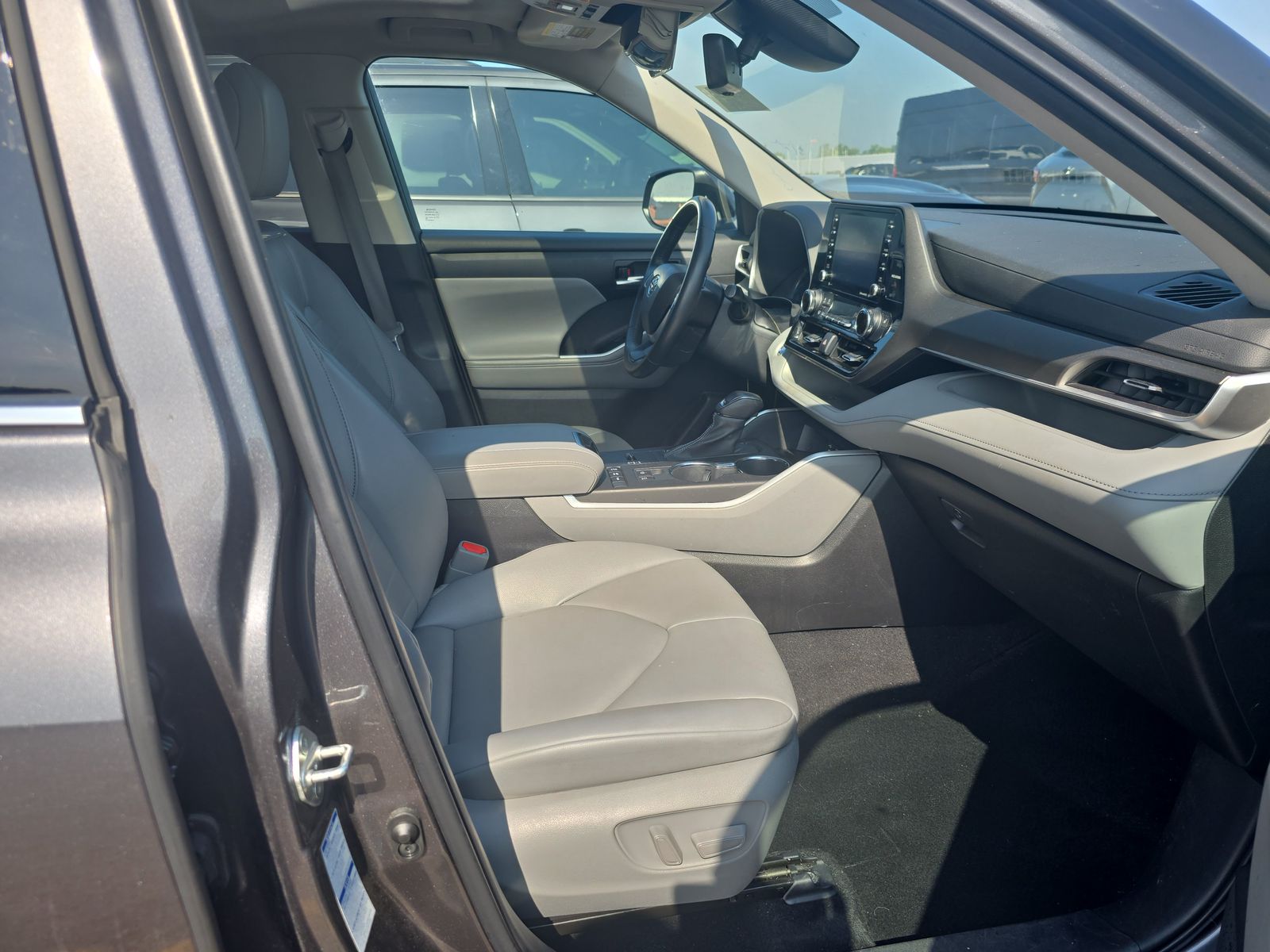 2022 Toyota Highlander Hybrid XLE AWD