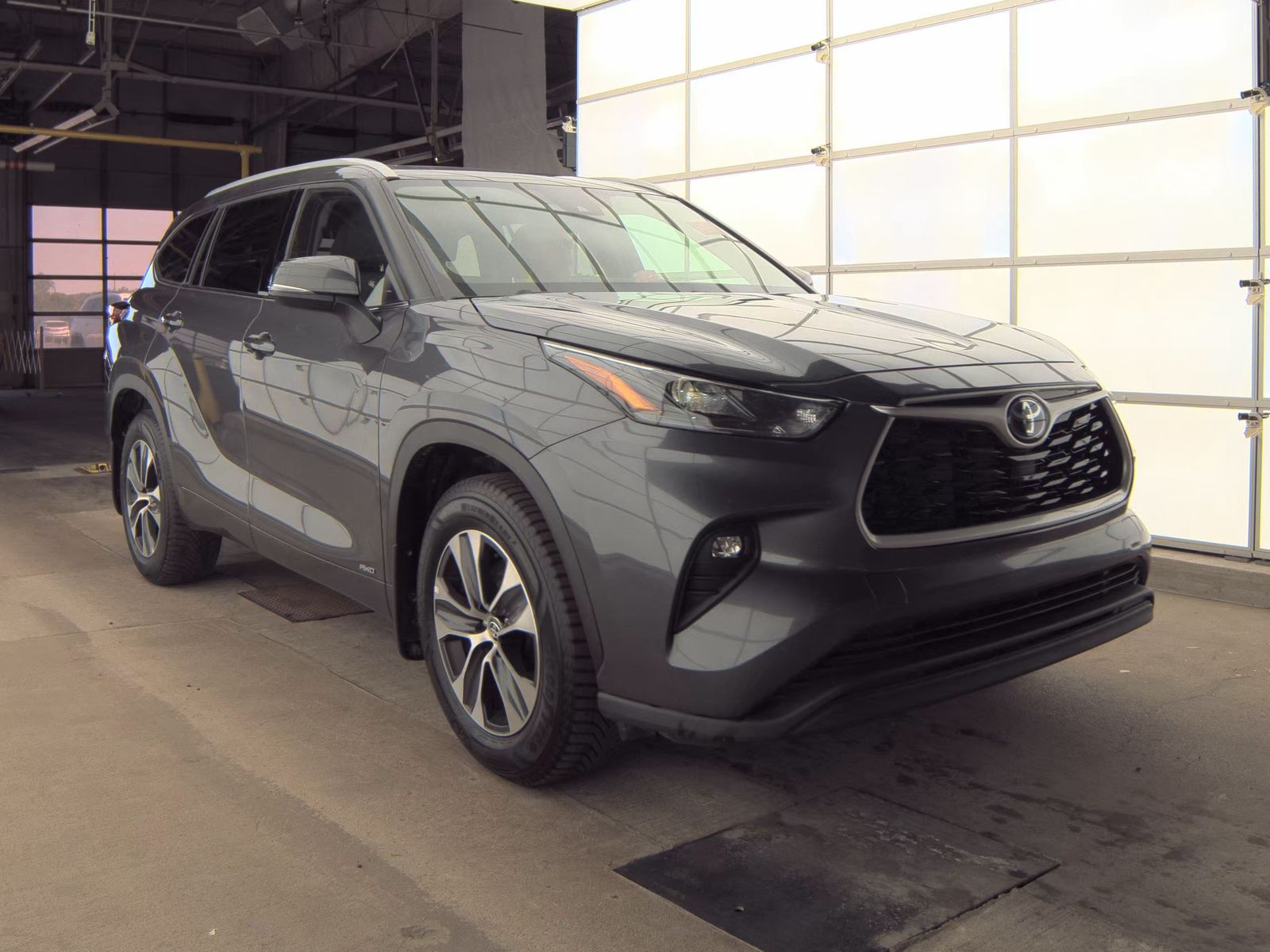 2022 Toyota Highlander Hybrid XLE AWD