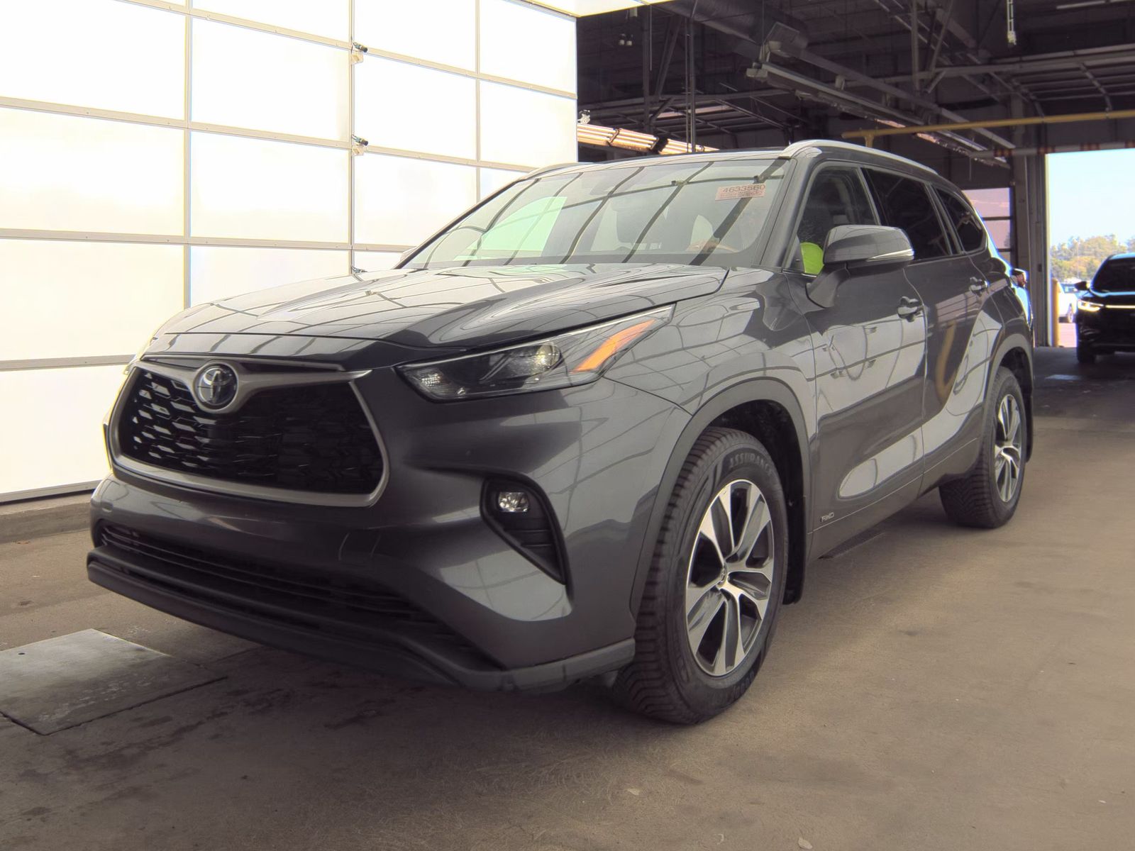 2022 Toyota Highlander Hybrid XLE AWD