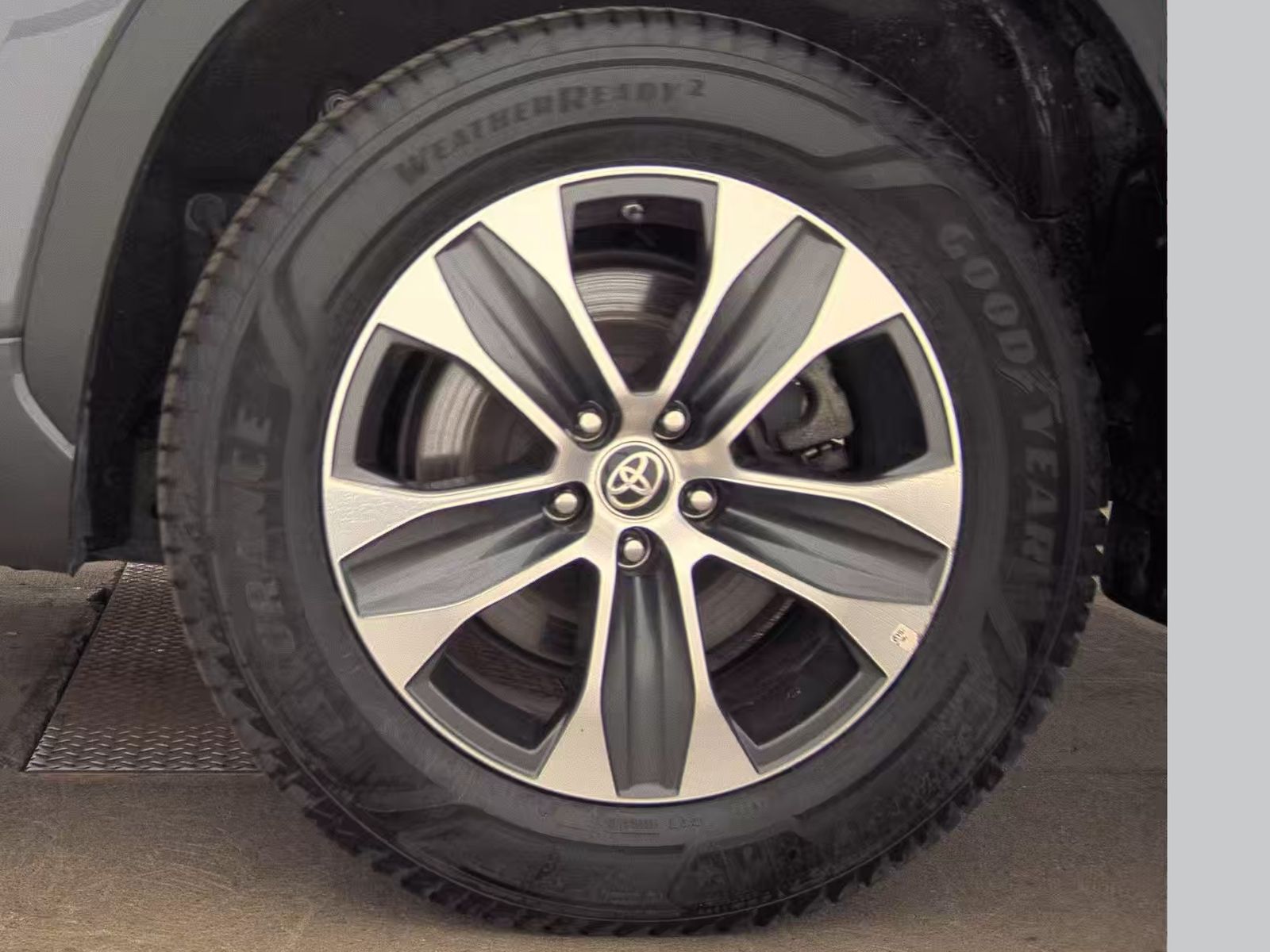 2022 Toyota Highlander Hybrid XLE AWD