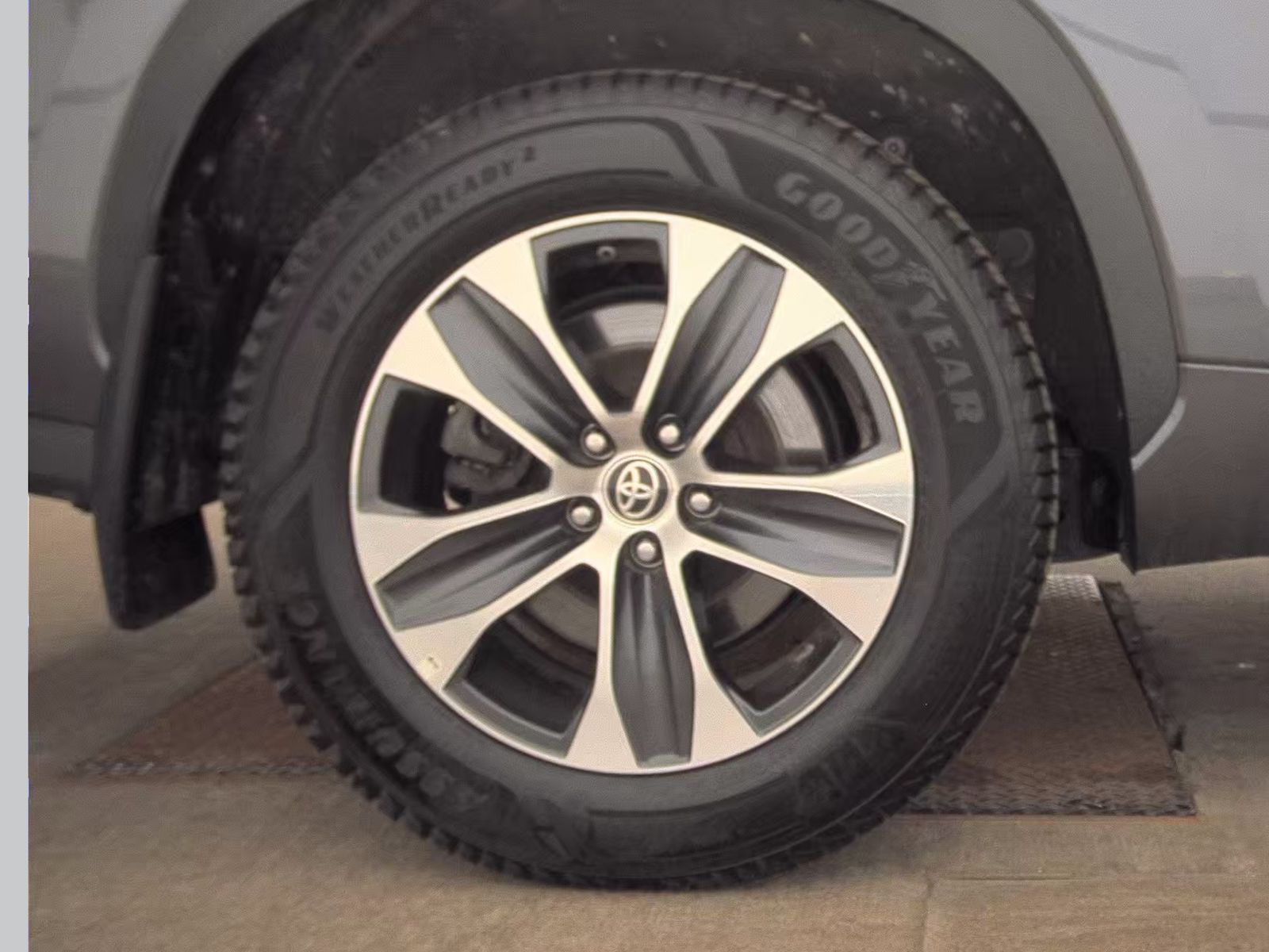 2022 Toyota Highlander Hybrid XLE AWD