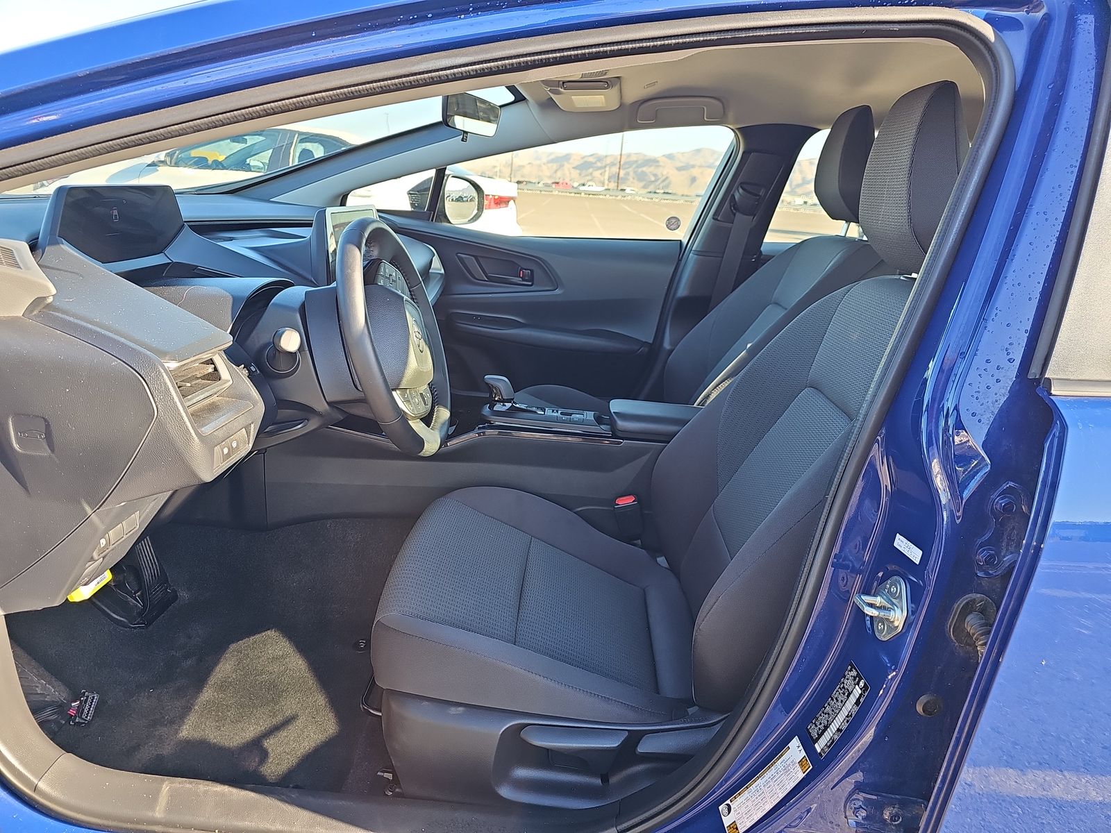 2025 Toyota Prius LE FWD