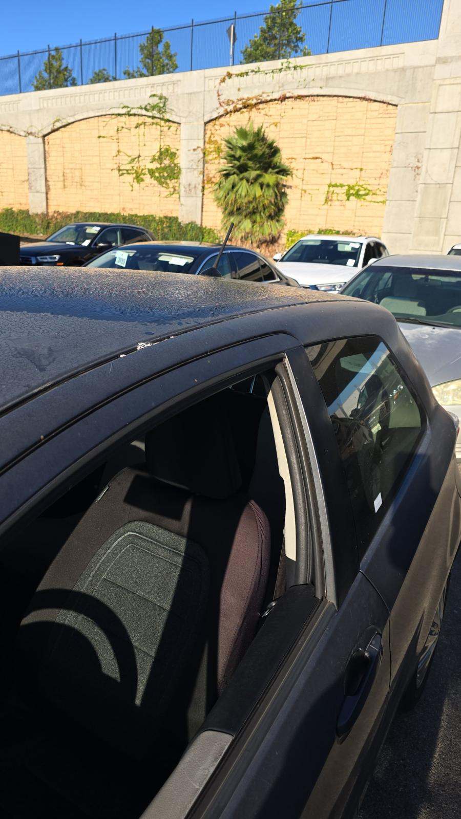 2012 Toyota Yaris LE FWD