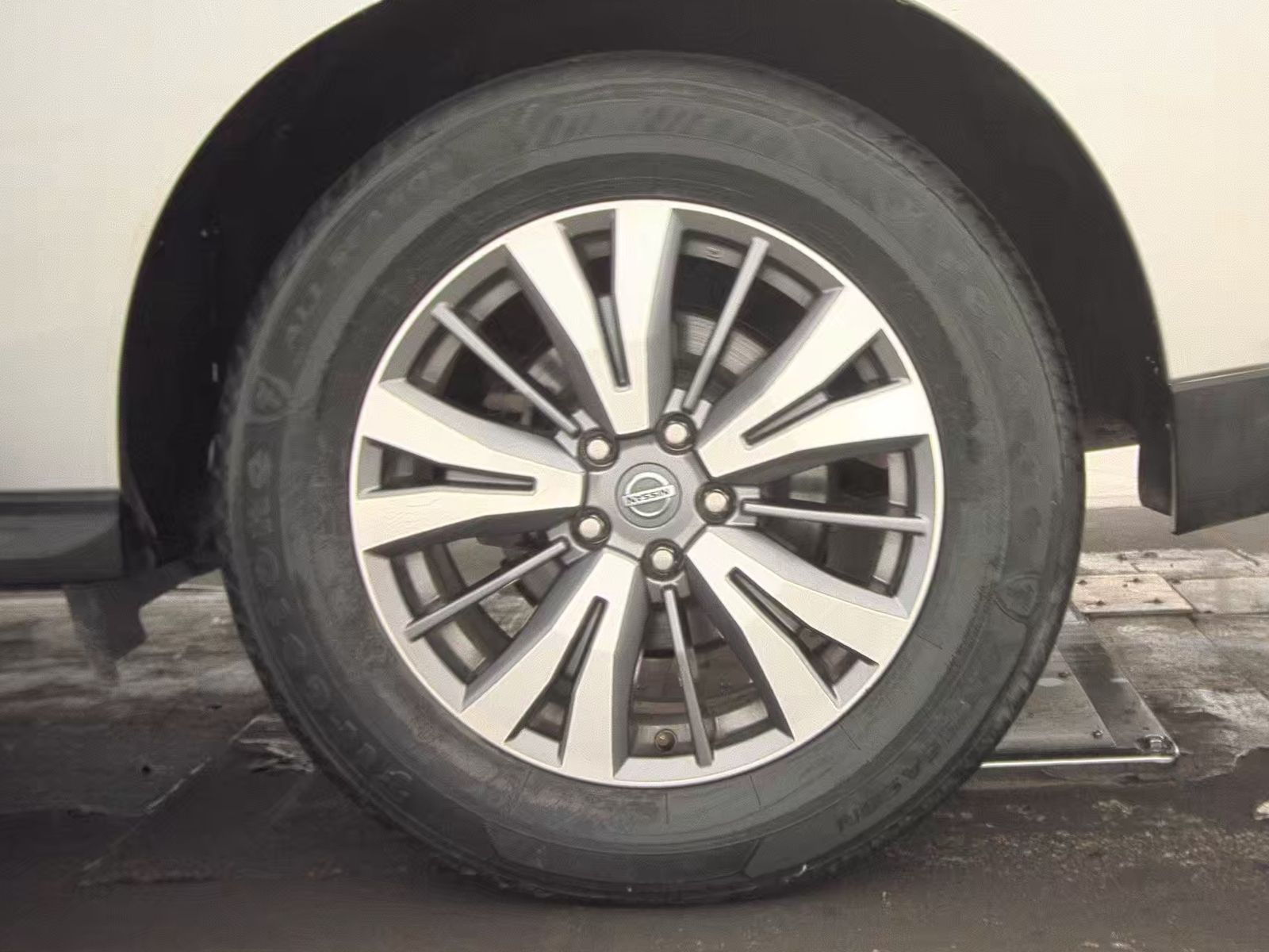 2020 Nissan Pathfinder SL FWD