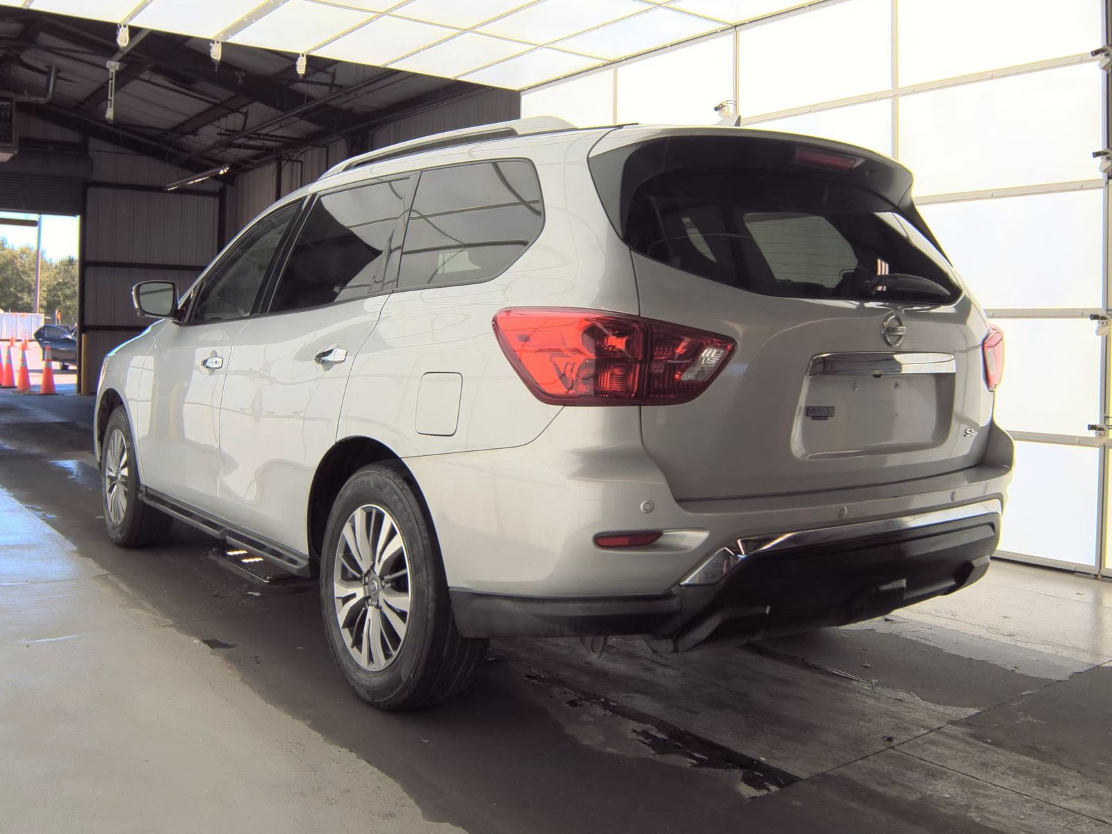 2020 Nissan Pathfinder SL FWD