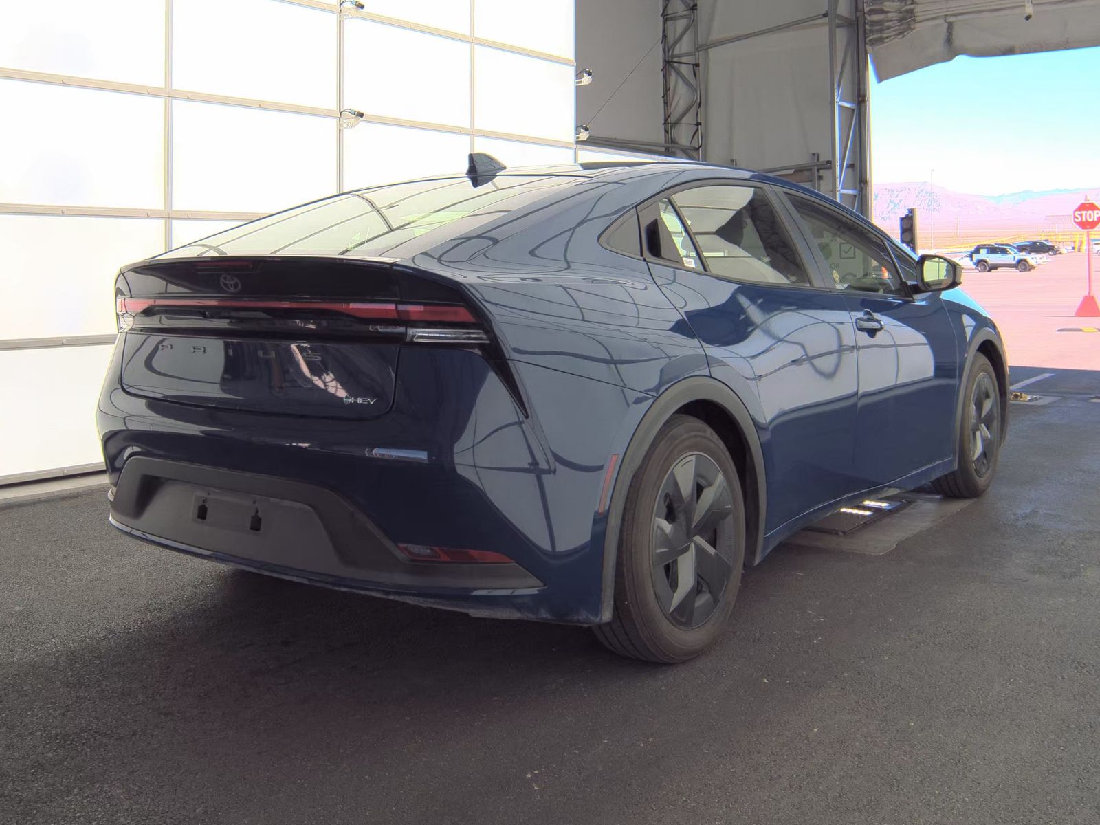 2025 Toyota Prius LE FWD