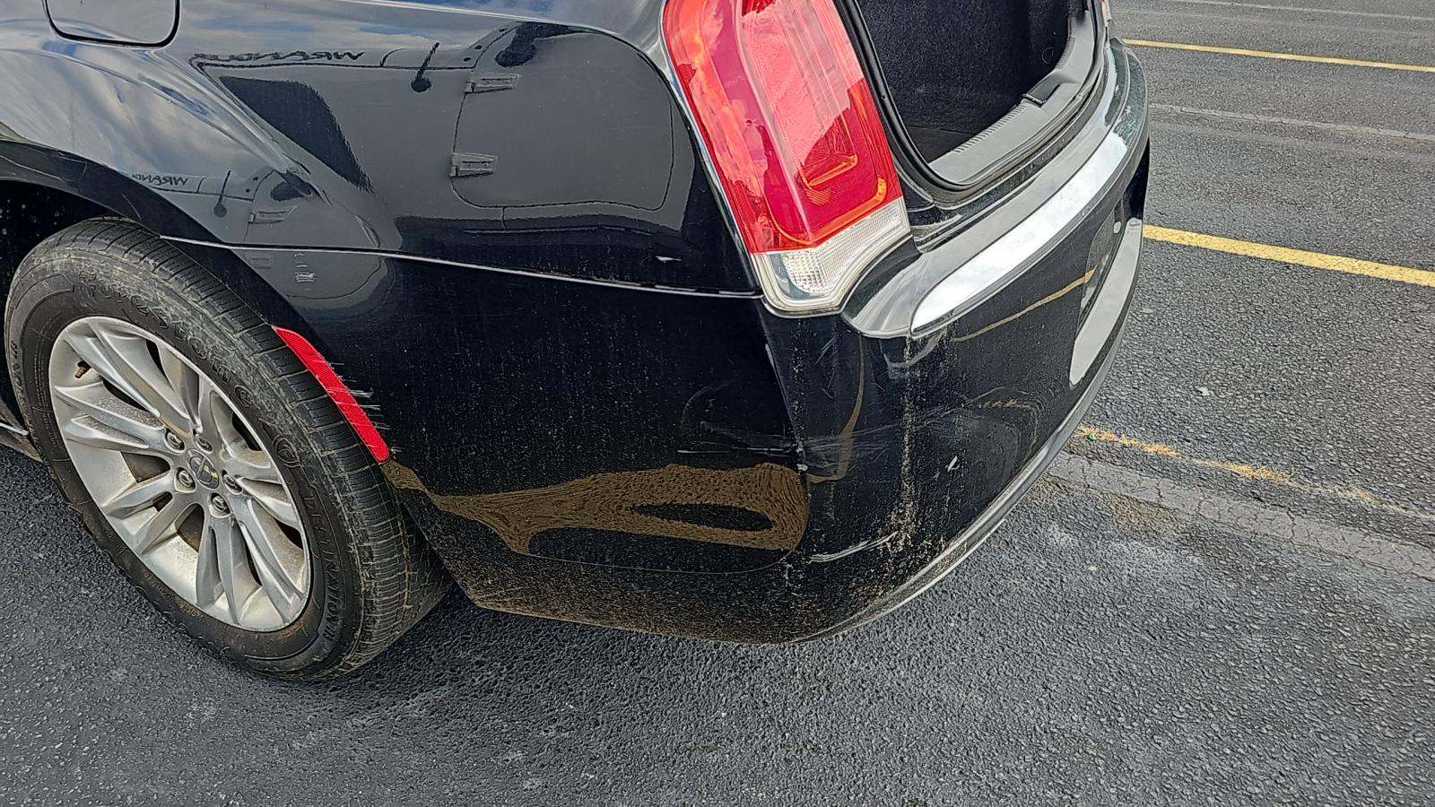 2017 Chrysler 300 Limited RWD