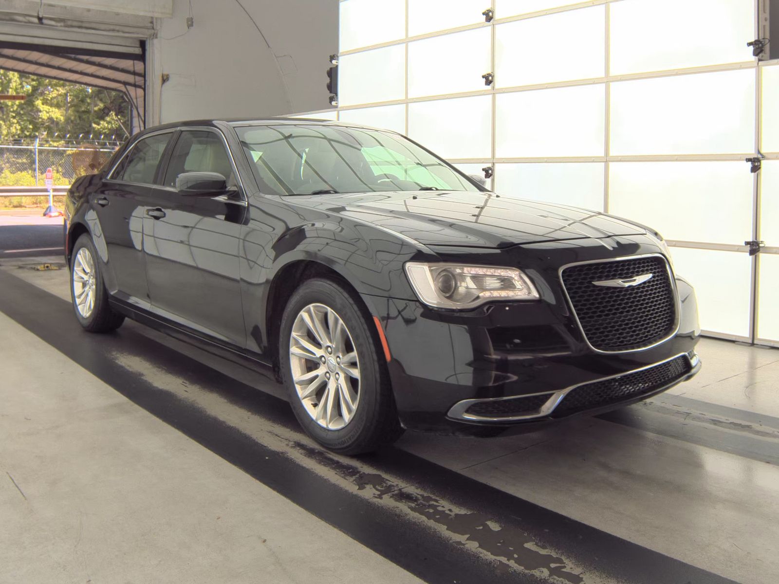 2017 Chrysler 300 Limited RWD