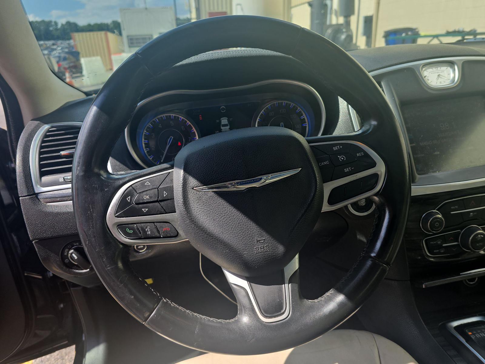 2017 Chrysler 300 Limited RWD