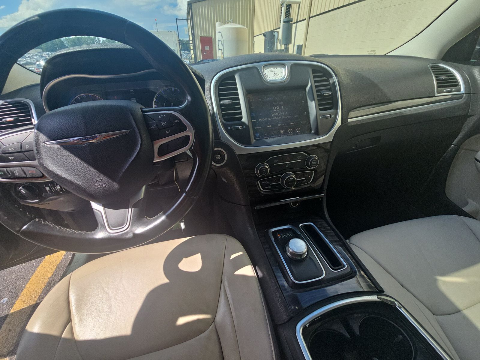 2017 Chrysler 300 Limited RWD
