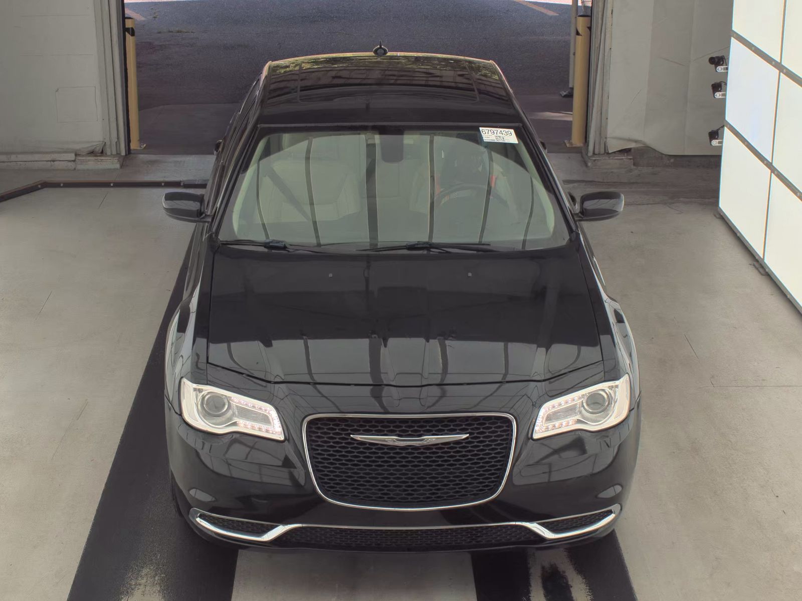2017 Chrysler 300 Limited RWD