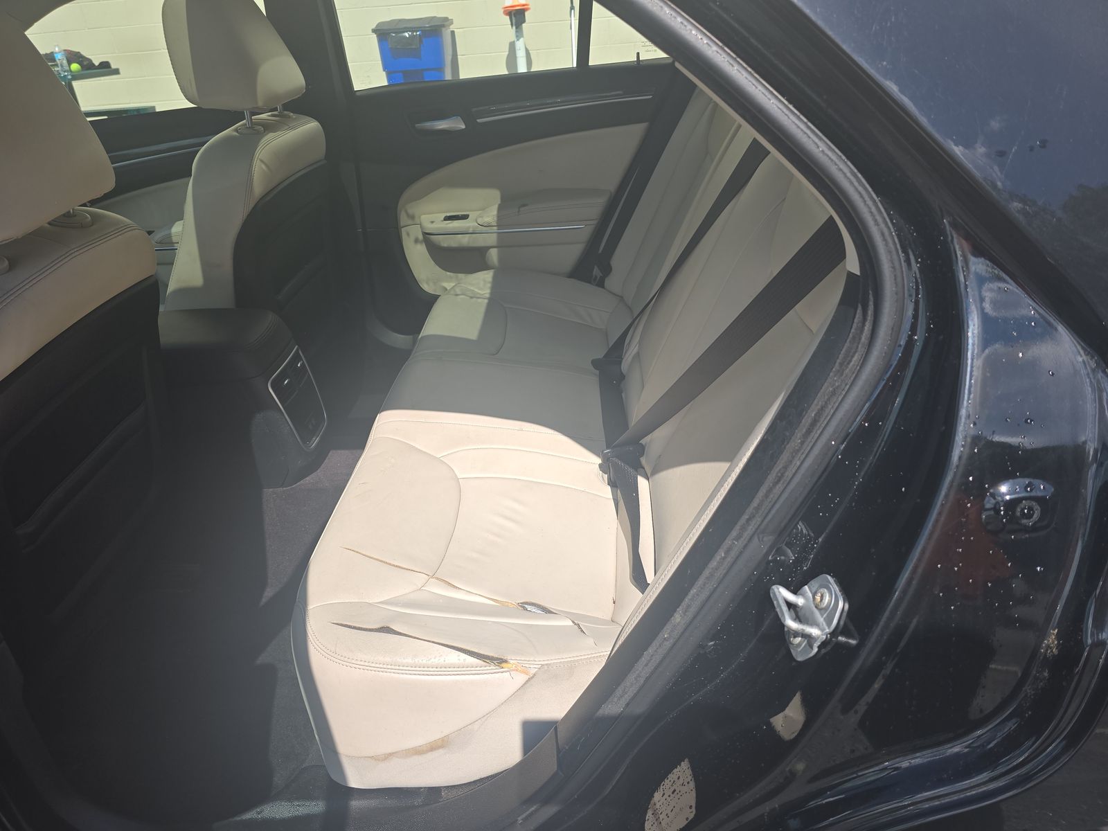 2017 Chrysler 300 Limited RWD