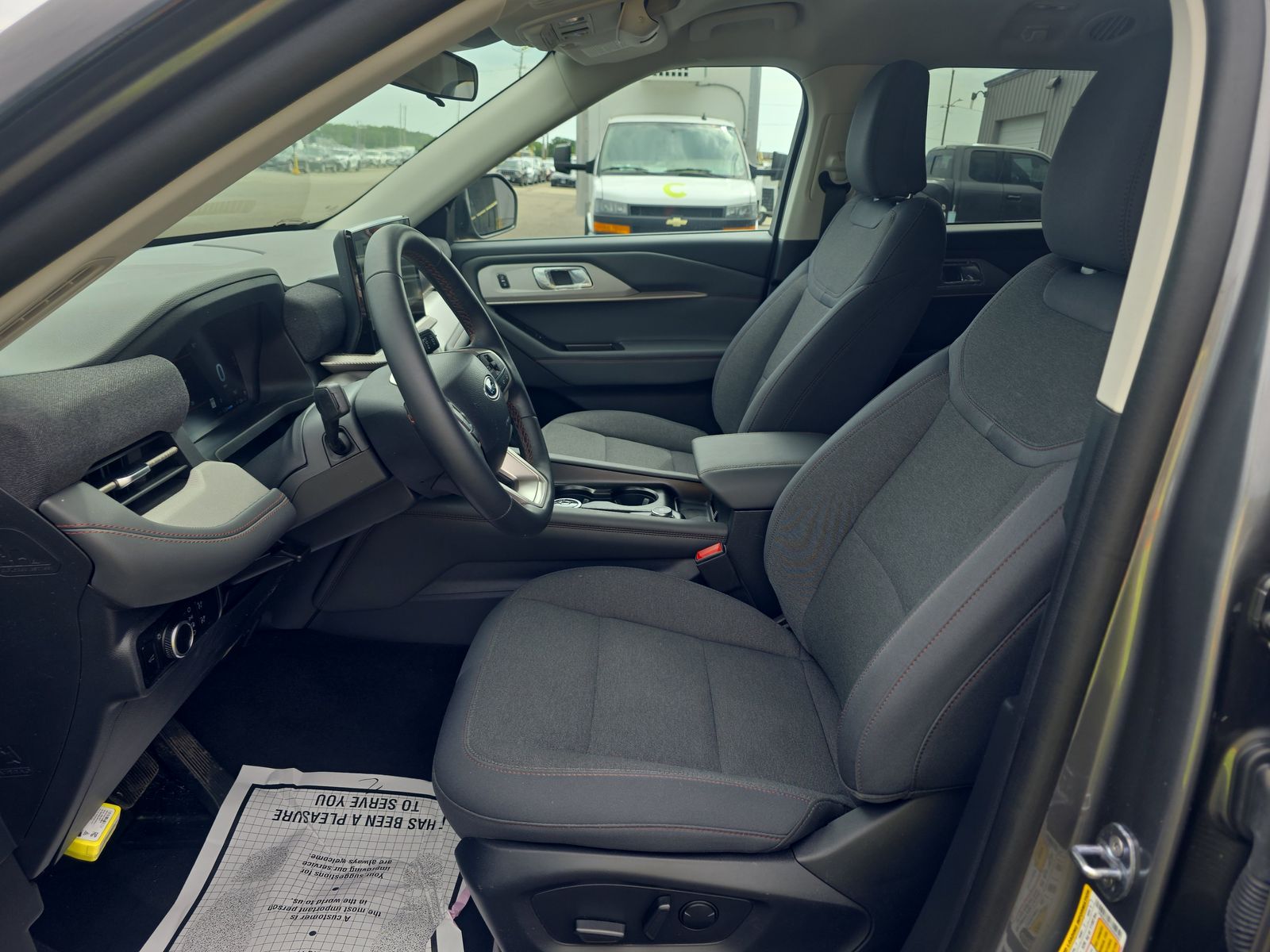 2025 Ford Explorer Active AWD