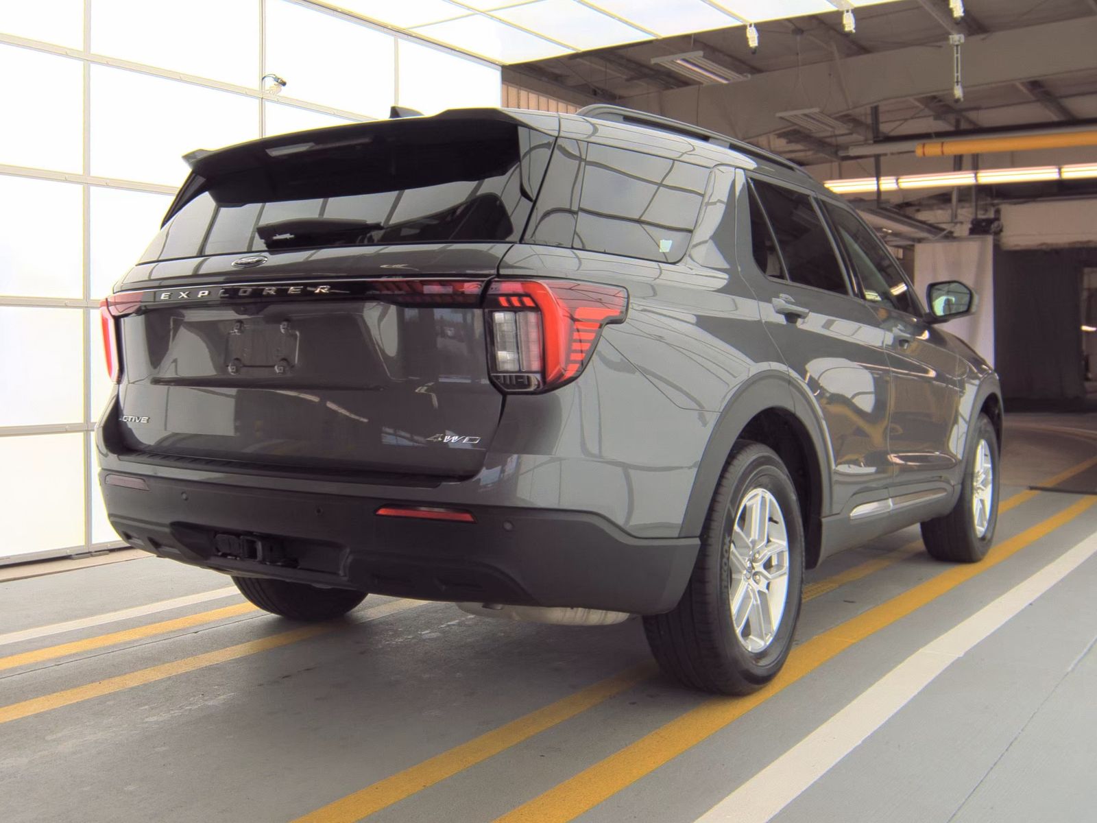 2025 Ford Explorer Active AWD