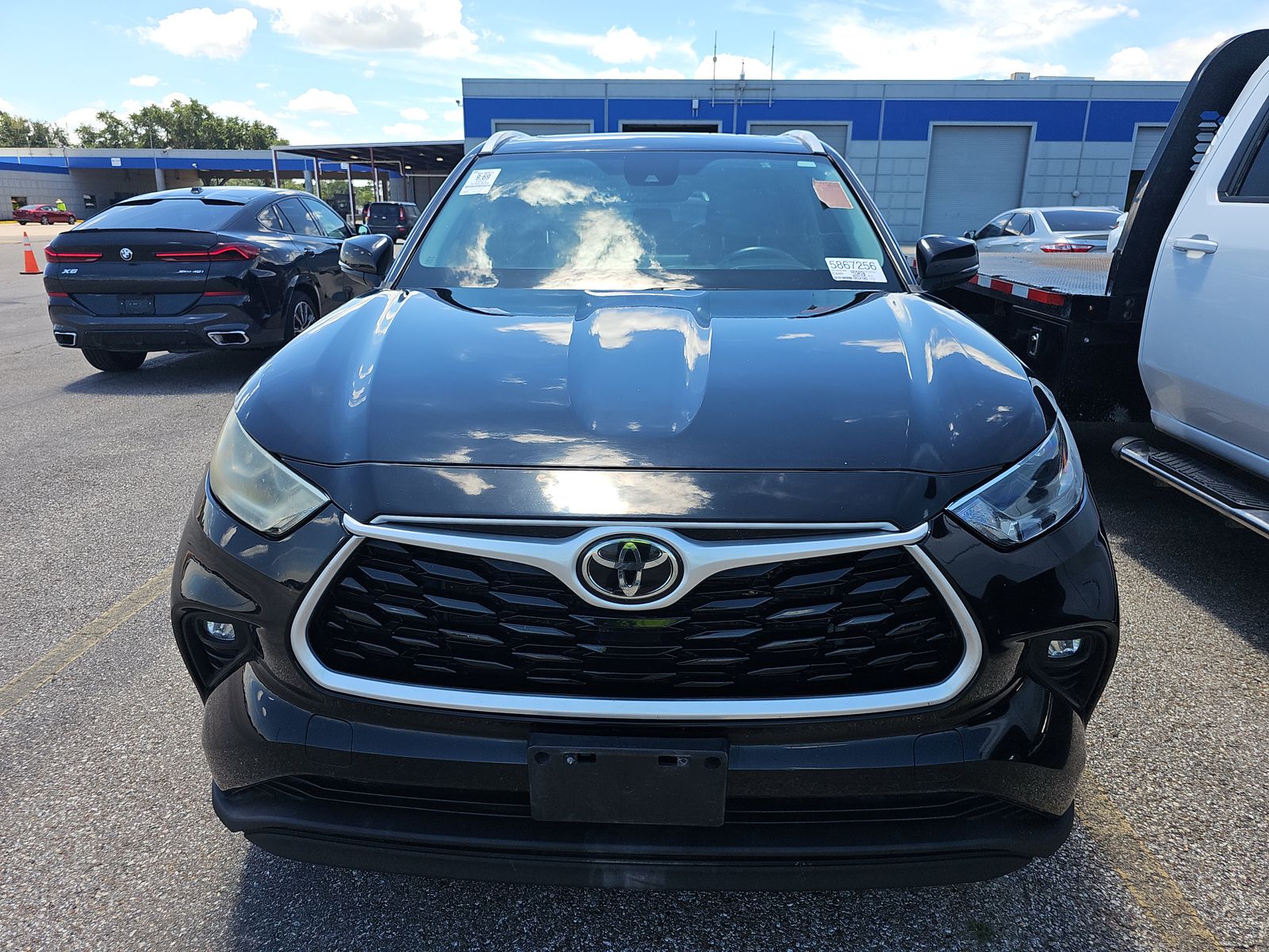 2022 Toyota Highlander XLE AWD