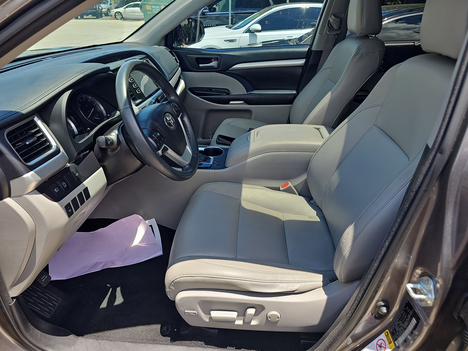 2018 Toyota Highlander XLE FWD