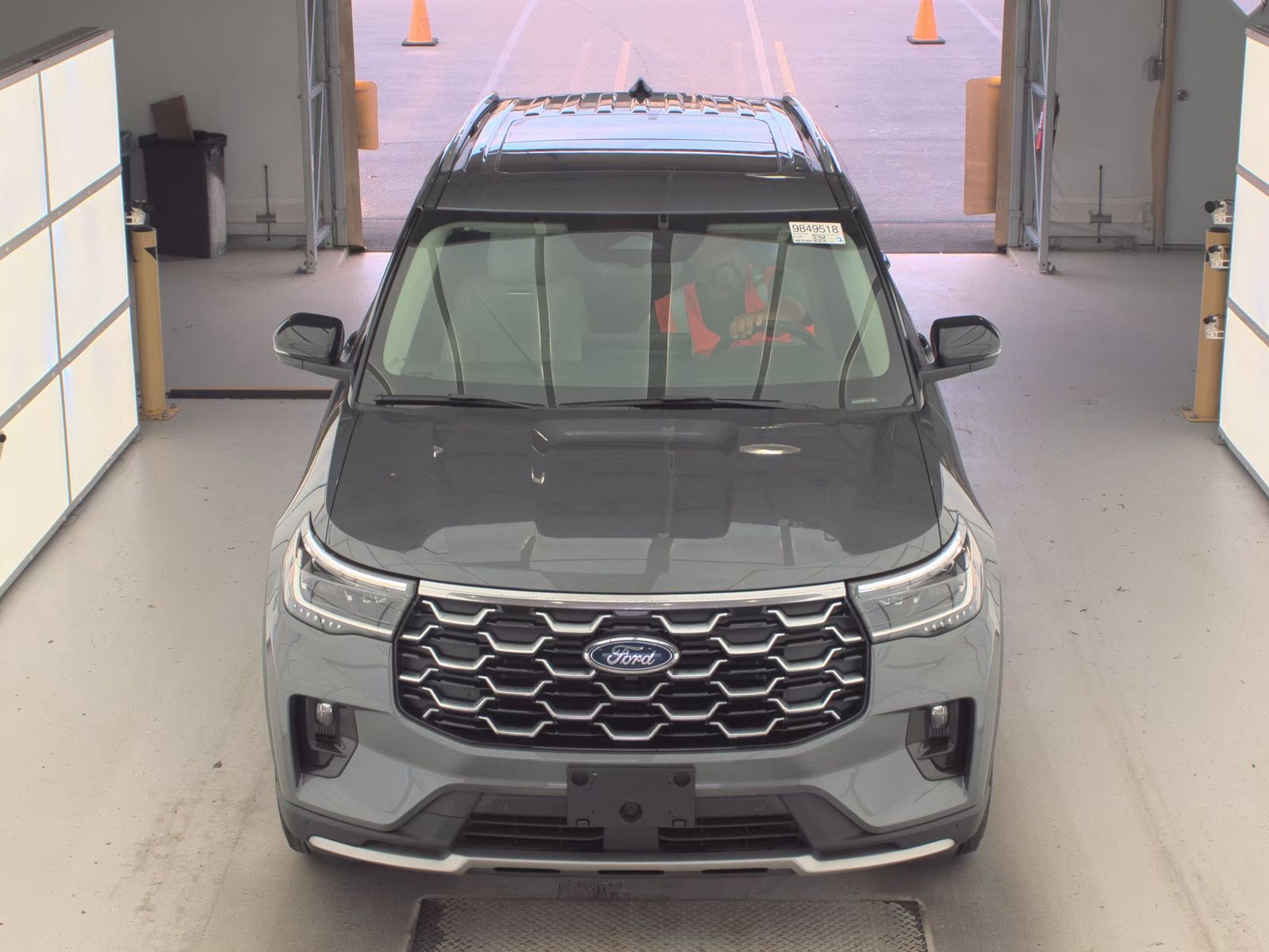 FORD EXPLORER - 3