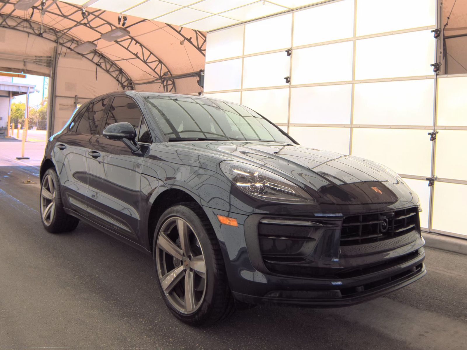 2023 Porsche Macan Base AWD