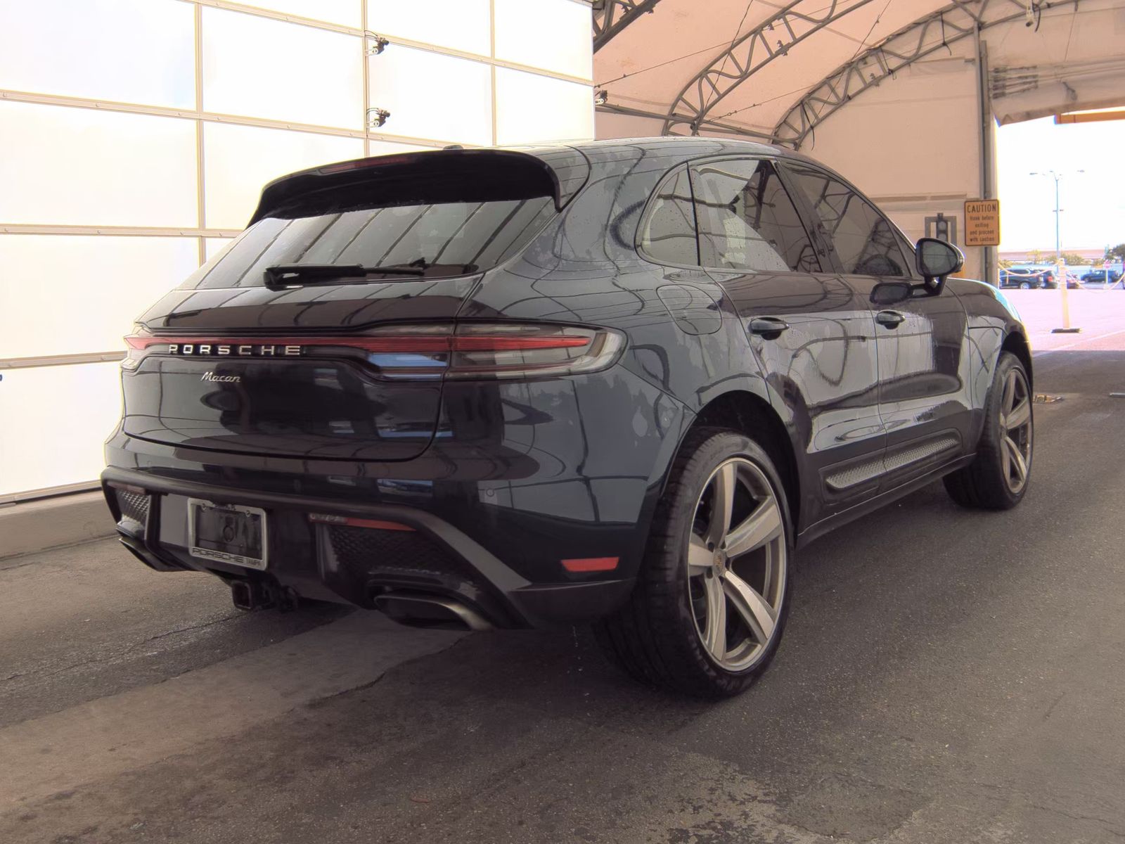 2023 Porsche Macan Base AWD