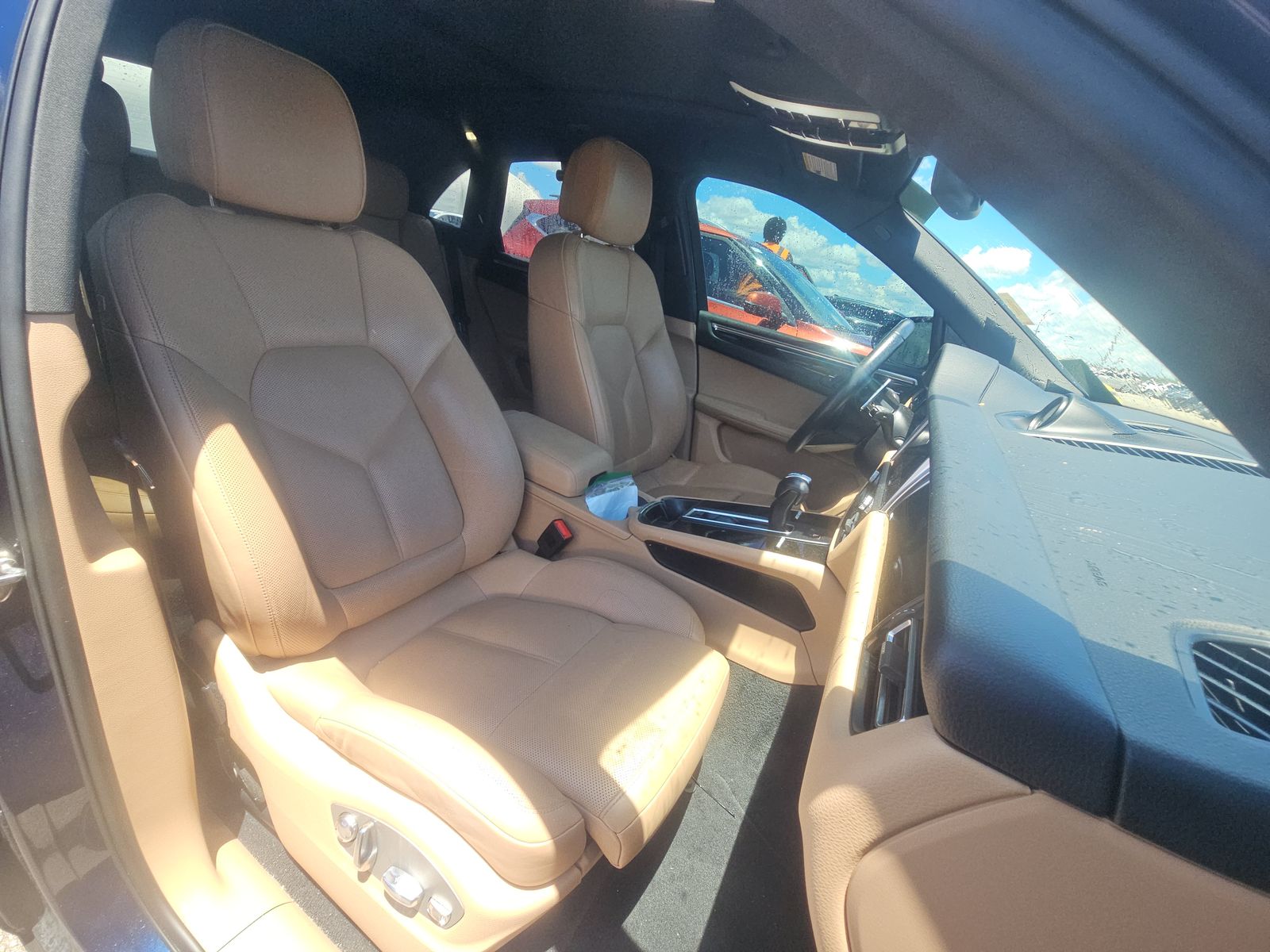 2023 Porsche Macan Base AWD
