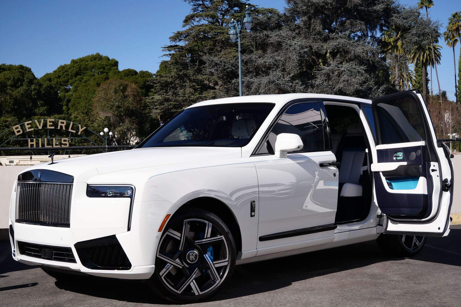2025 Rolls-Royce Cullinan Black Badge